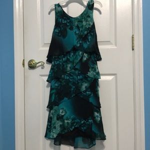 NWT floral tiered dress size 4